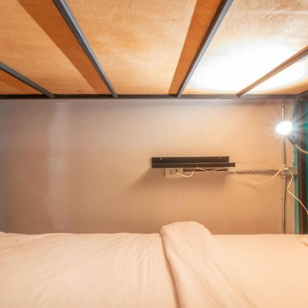 4Share Hostel (Adults Only) Bangkok Exterior photo