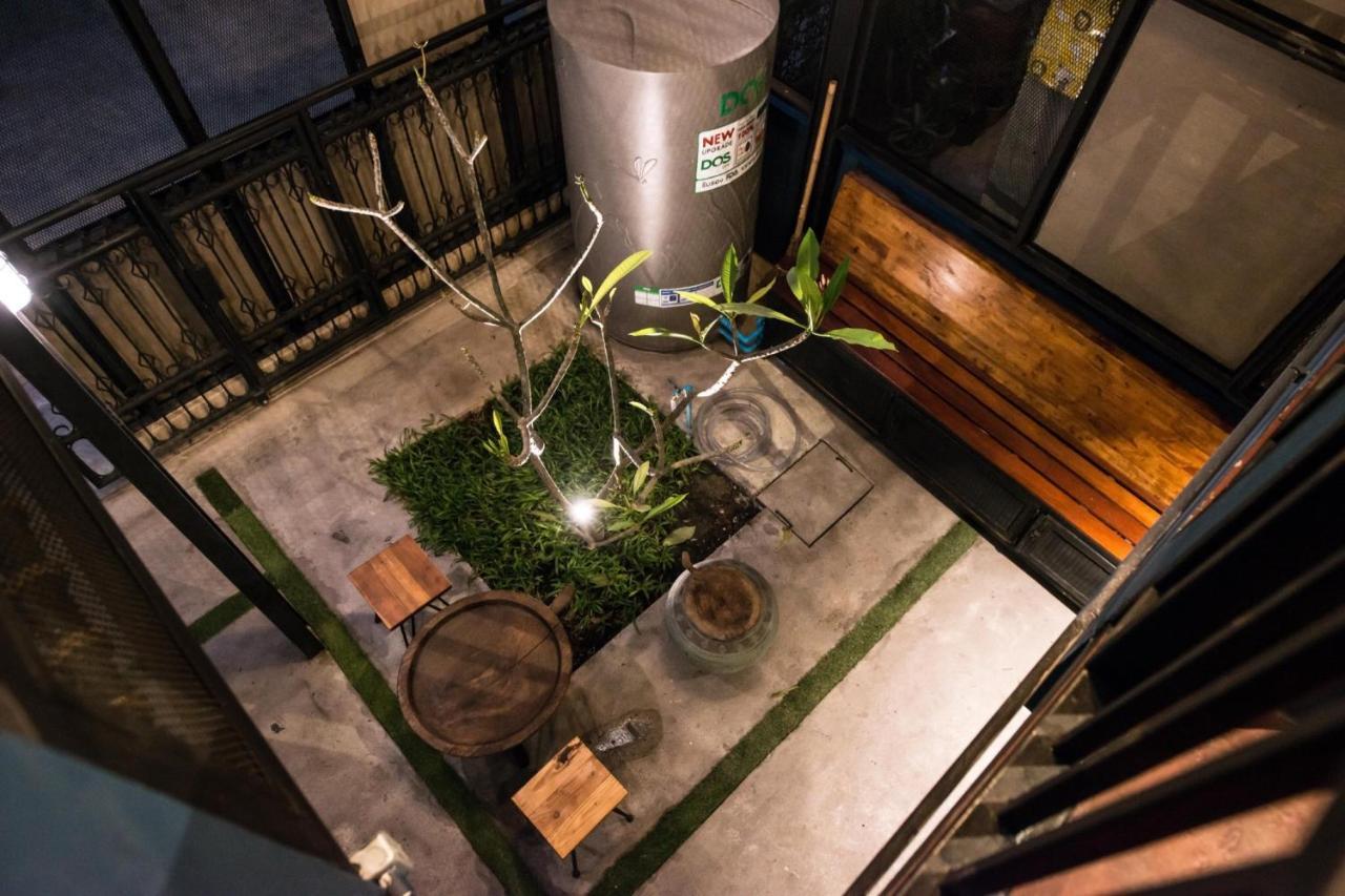 4Share Hostel (Adults Only) Bangkok Exterior photo