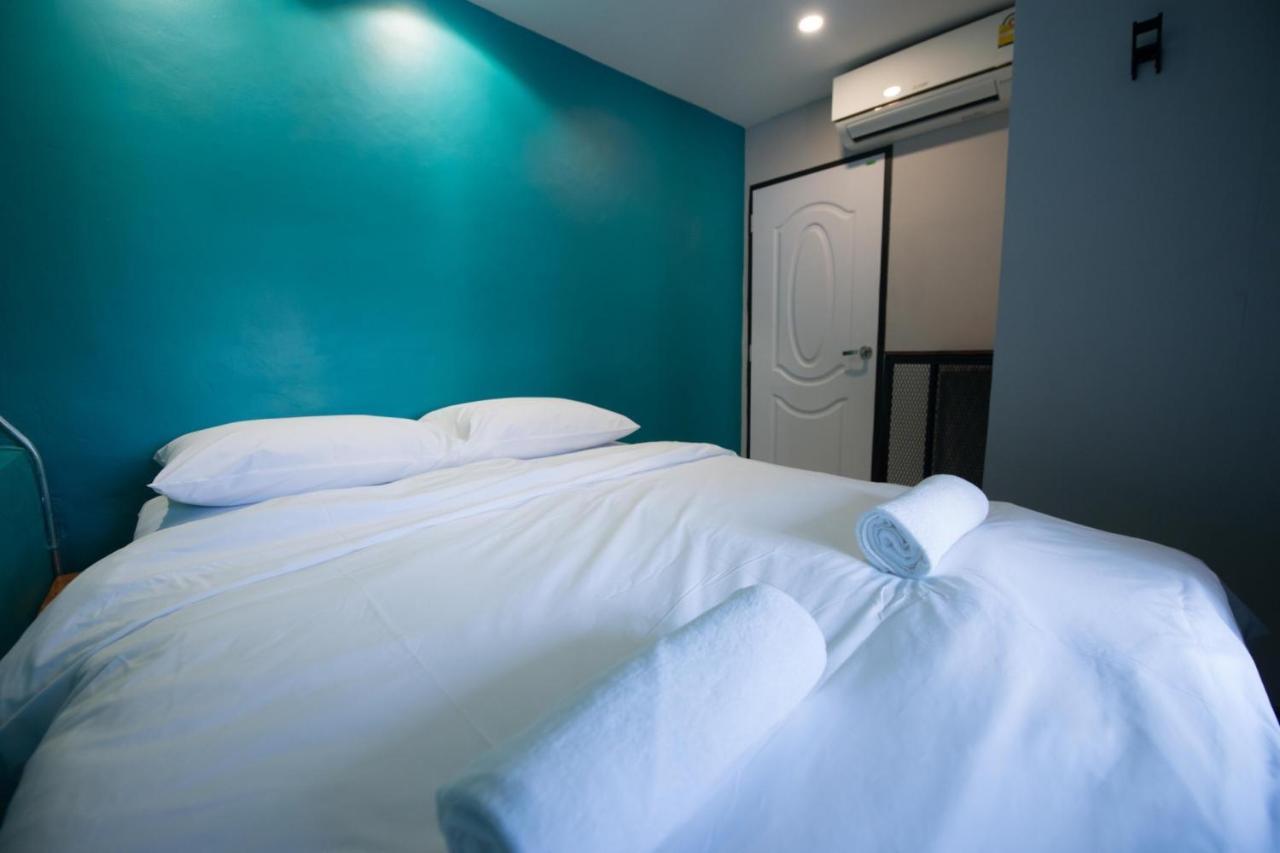 4Share Hostel (Adults Only) Bangkok Exterior photo