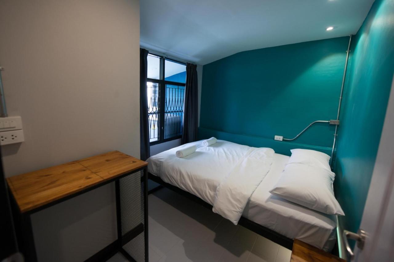 4Share Hostel (Adults Only) Bangkok Exterior photo