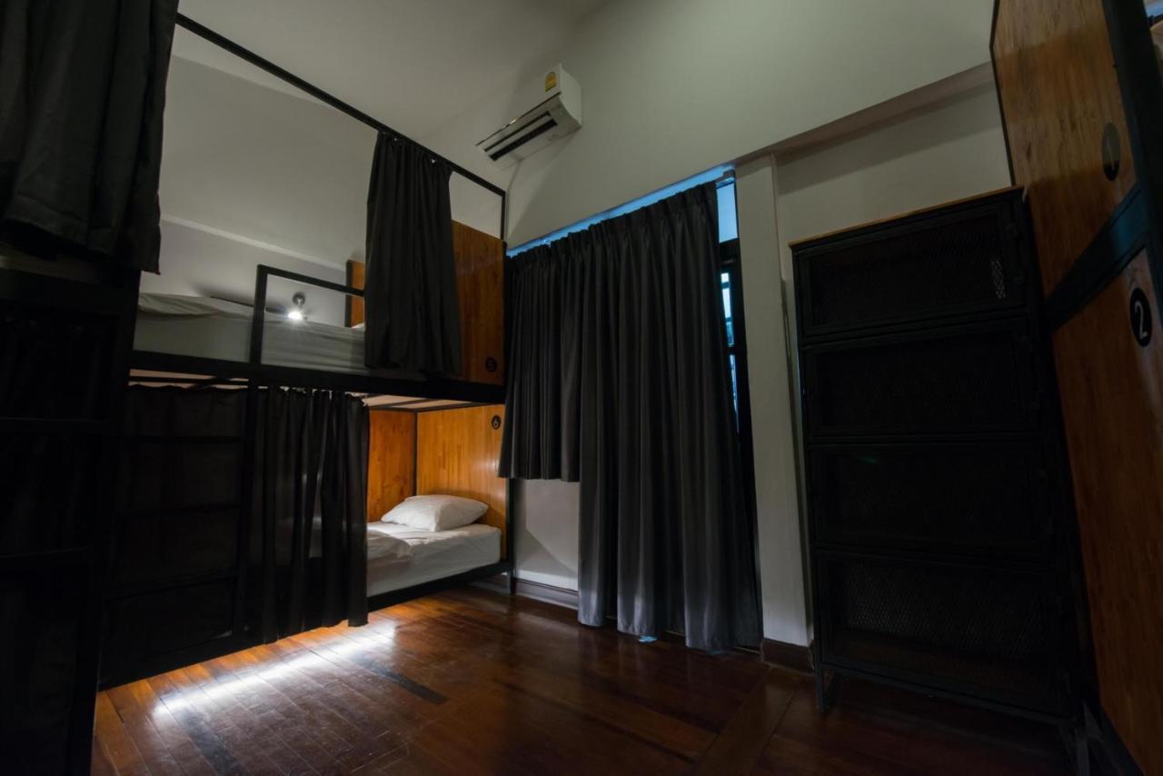 4Share Hostel (Adults Only) Bangkok Exterior photo
