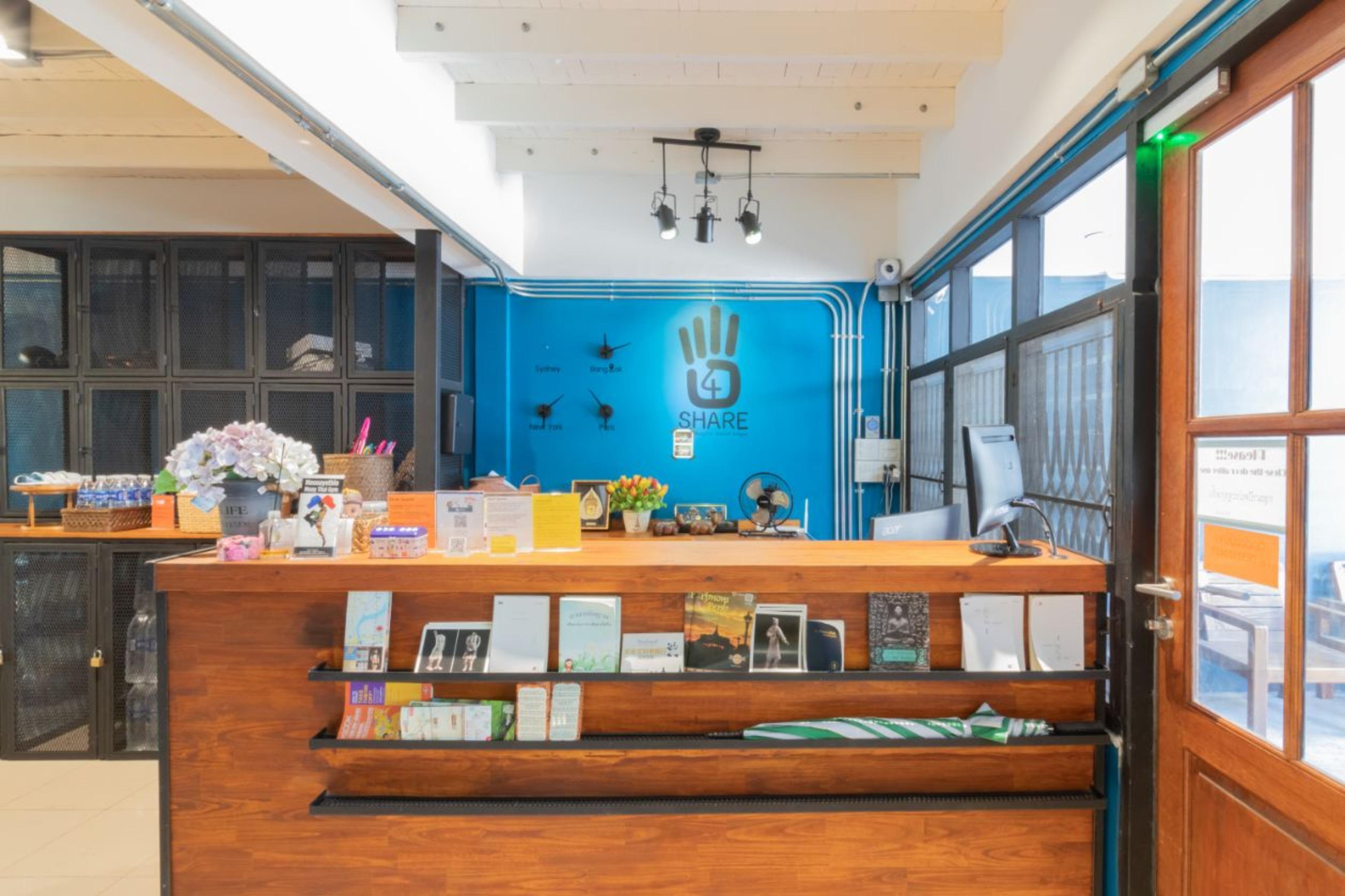 4Share Hostel (Adults Only) Bangkok Exterior photo